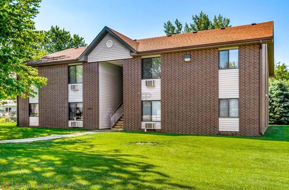 206 Harrison Court - Photo 1