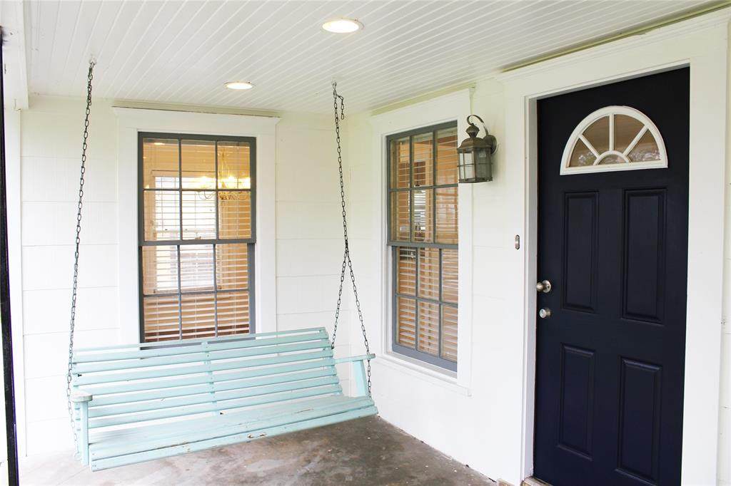 10604 Park Lane - Photo 1