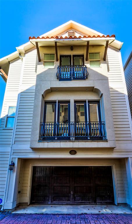225 Knox Street - Photo 1