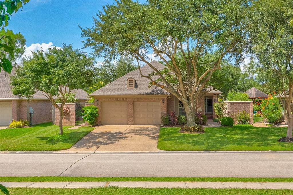 2404 Fairway Pointe Drive - Photo 1