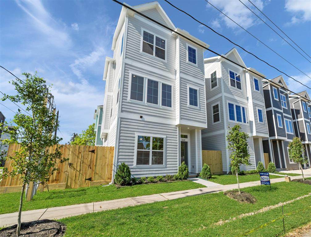 204 Burr Street - Photo 1