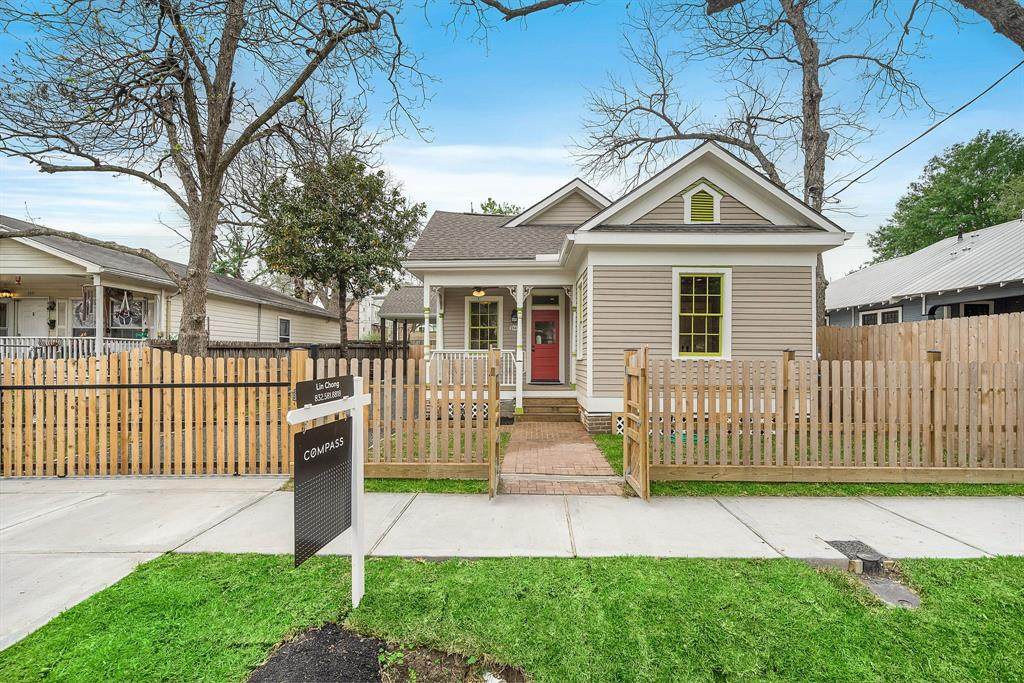 1513 Ovid Street - Photo 1