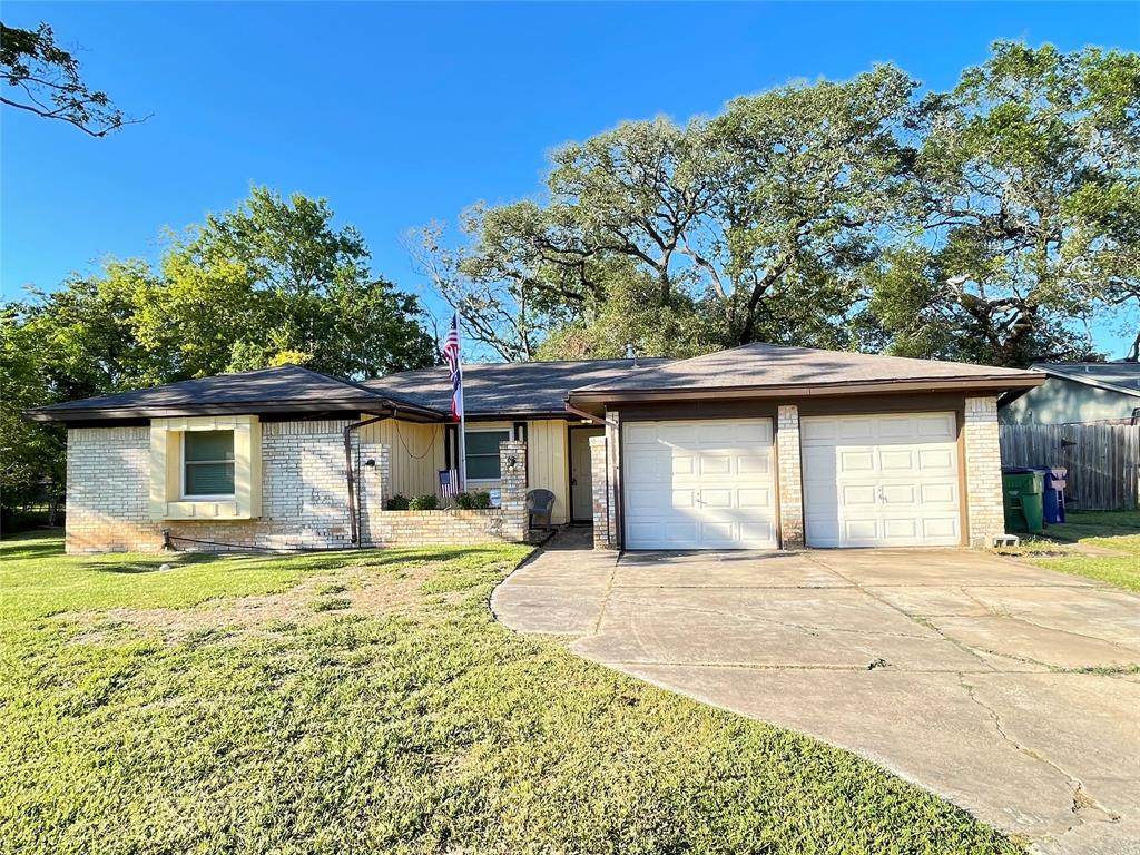 410 Yaupon Street - Photo 1