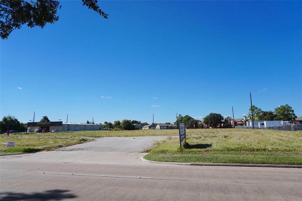 15045 Ella Boulevard - Photo 1