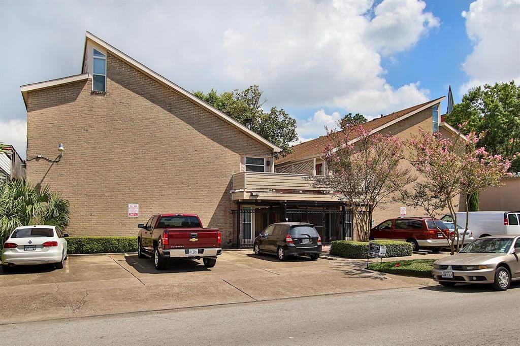 1420 Hawthorne - Photo 1