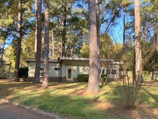 106 Pecan Drive - Photo 1