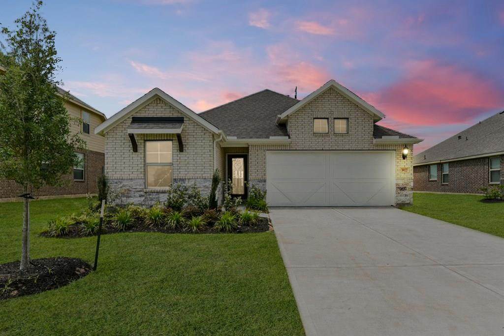 3922 Vicksburg Estates Drive - Photo 1