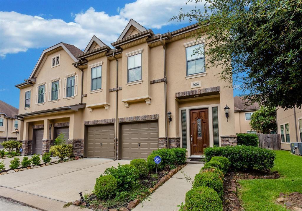 11626 Royal Oaks Crossing - Photo 1