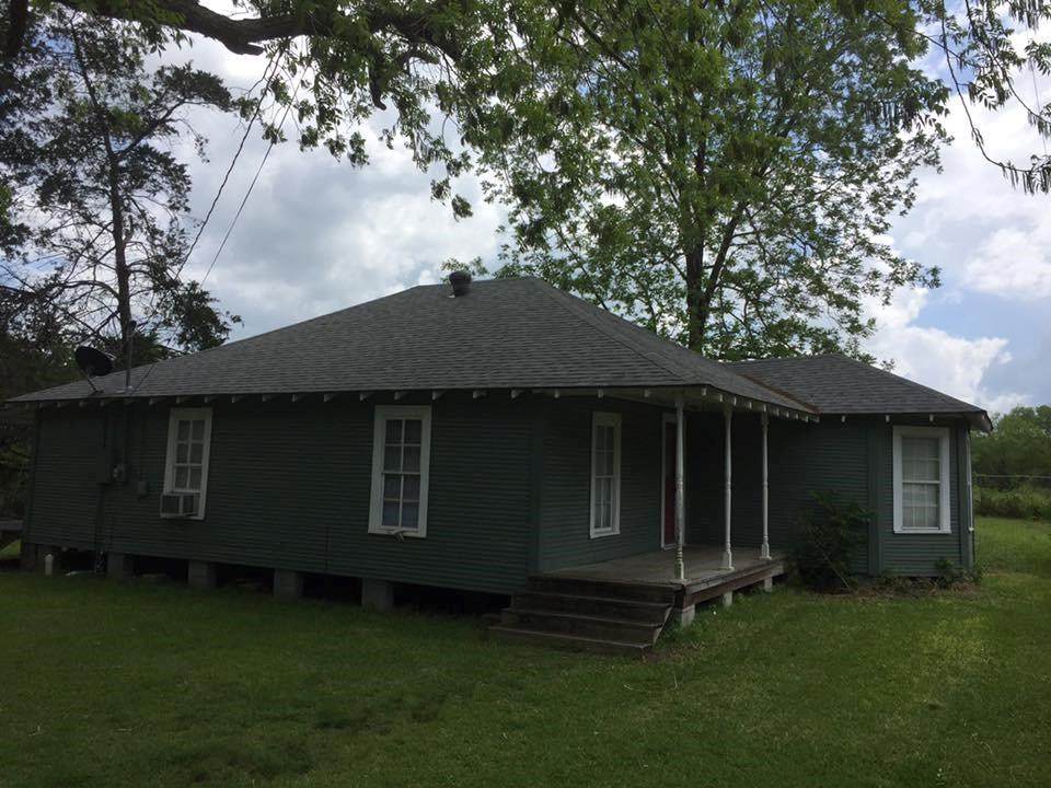 19038 Hwy 30 - Photo 1