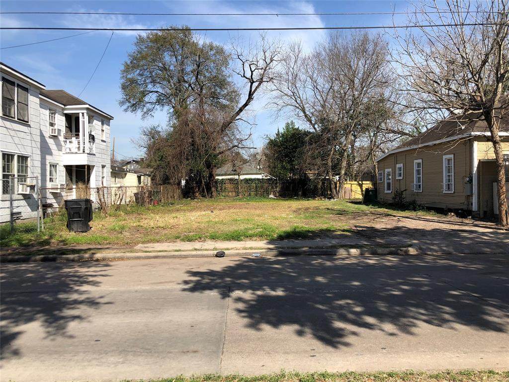 2705 Alabama Street - Photo 1
