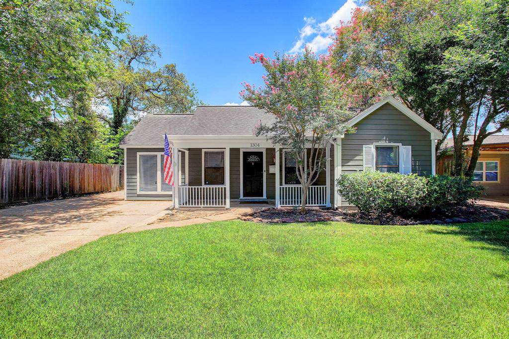 1304 Lamonte Lane - Photo 1