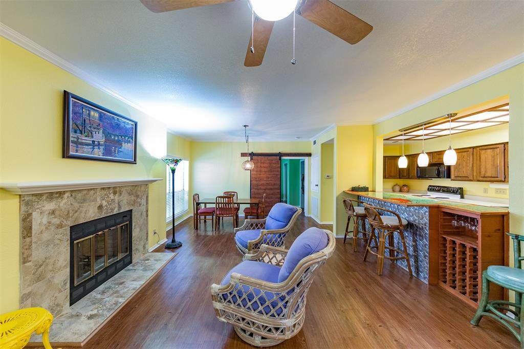 921 Marine Drive - Photo 1