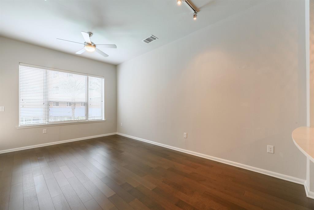 920 Westcott - Photo 1