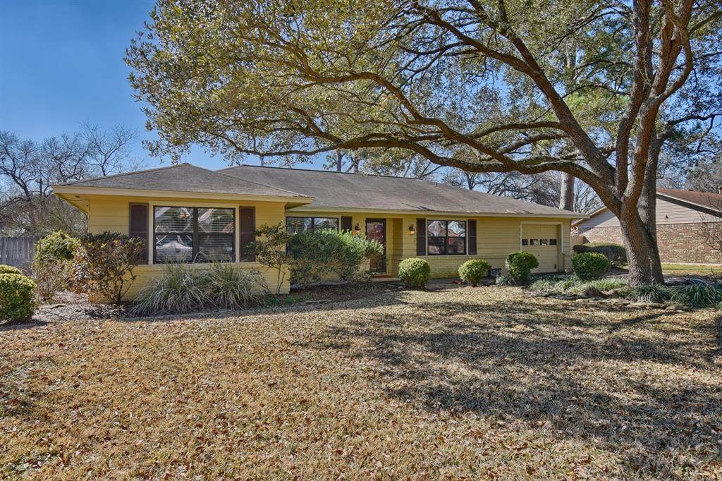 311 Ivy Street - Photo 1