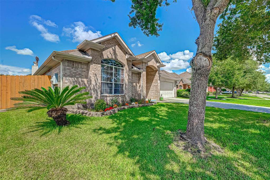 403 Magnolia Estates Drive - Photo 1