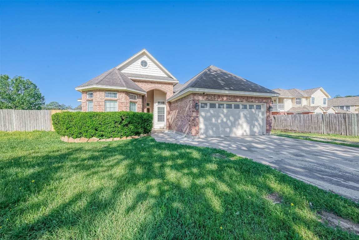 1189 Lovett Street - Photo 1