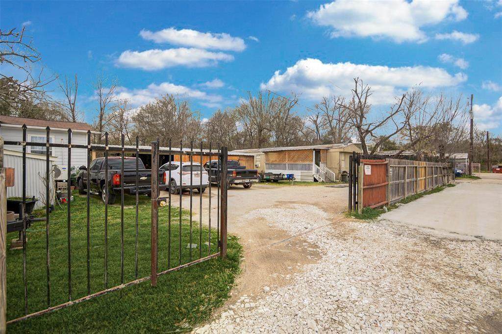 1517 Collins Road - Photo 1