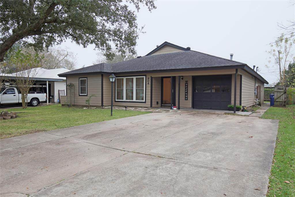 904 Southampton Street - Photo 1