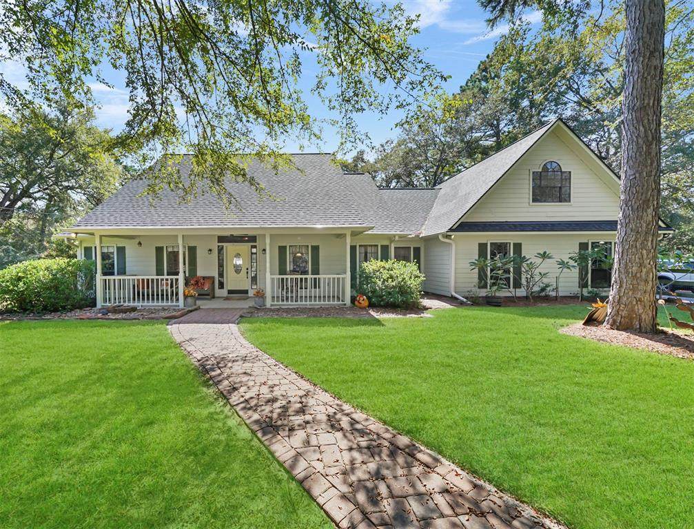 30715 Holly Oaks Circle - Photo 1