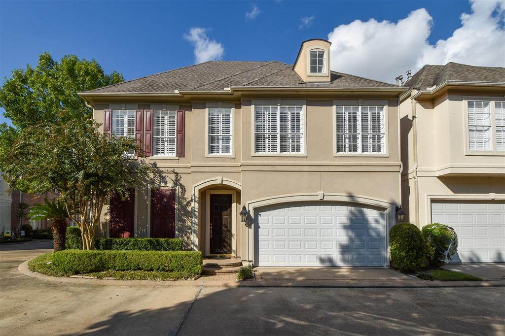3242 Pemberton Circle Drive - Photo 1