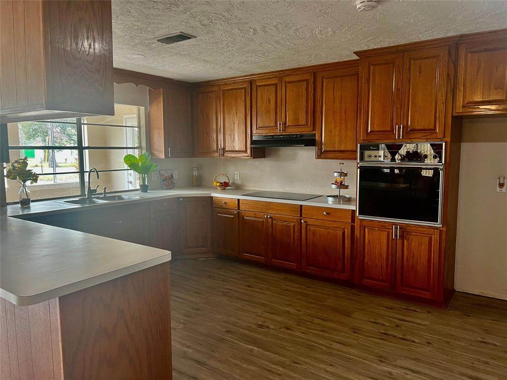 404 Houston Street - Photo 1