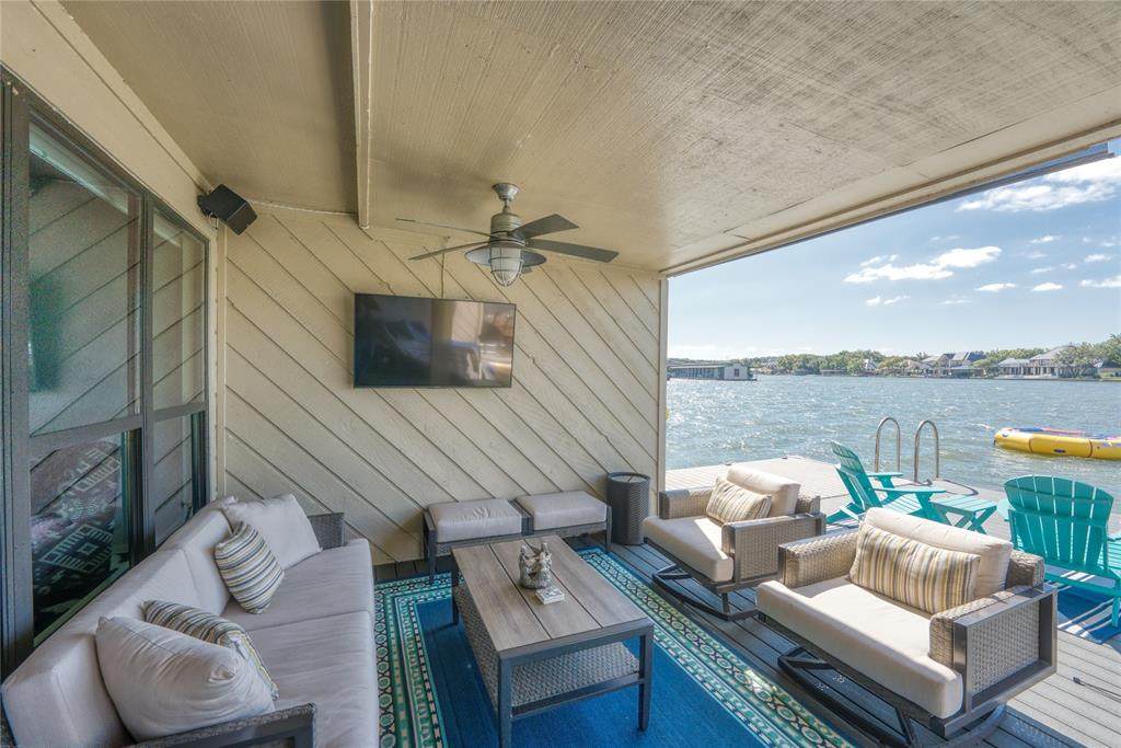 1104 The Cape Road - Photo 1