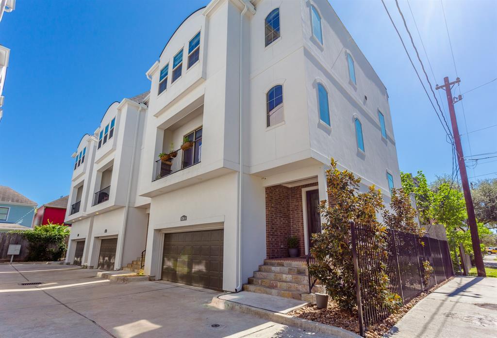 1536 Dian Street - Photo 1
