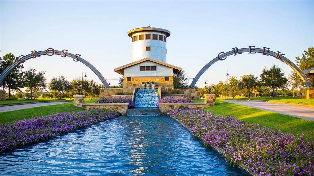 27926 Barberry Banks Lane - Photo 1