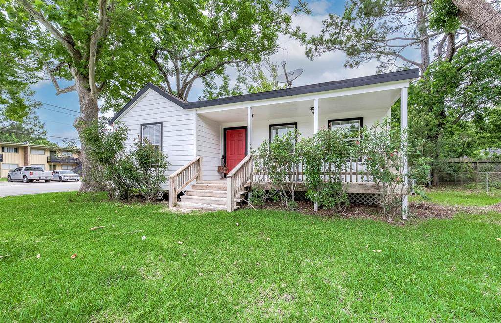 1122 Adoue Street - Photo 1