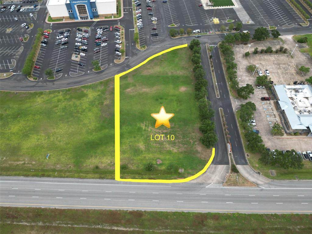 00000 Emmett F Lowry Expressway - Photo 1