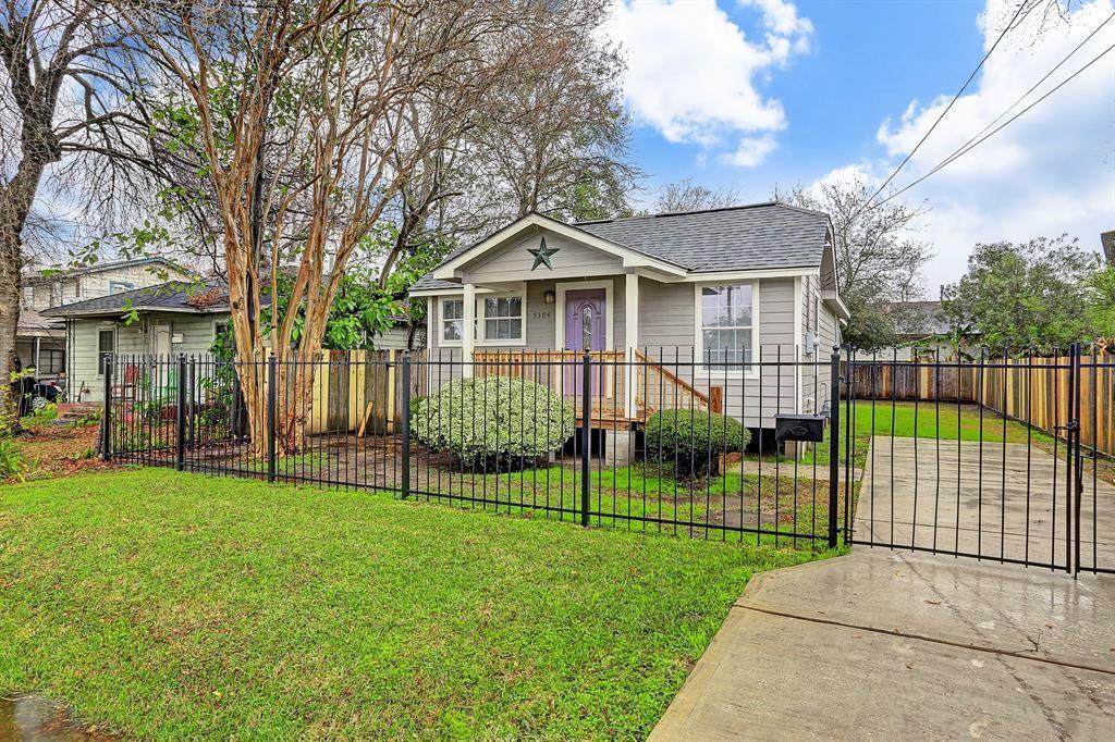 5304 Cochran Street - Photo 1