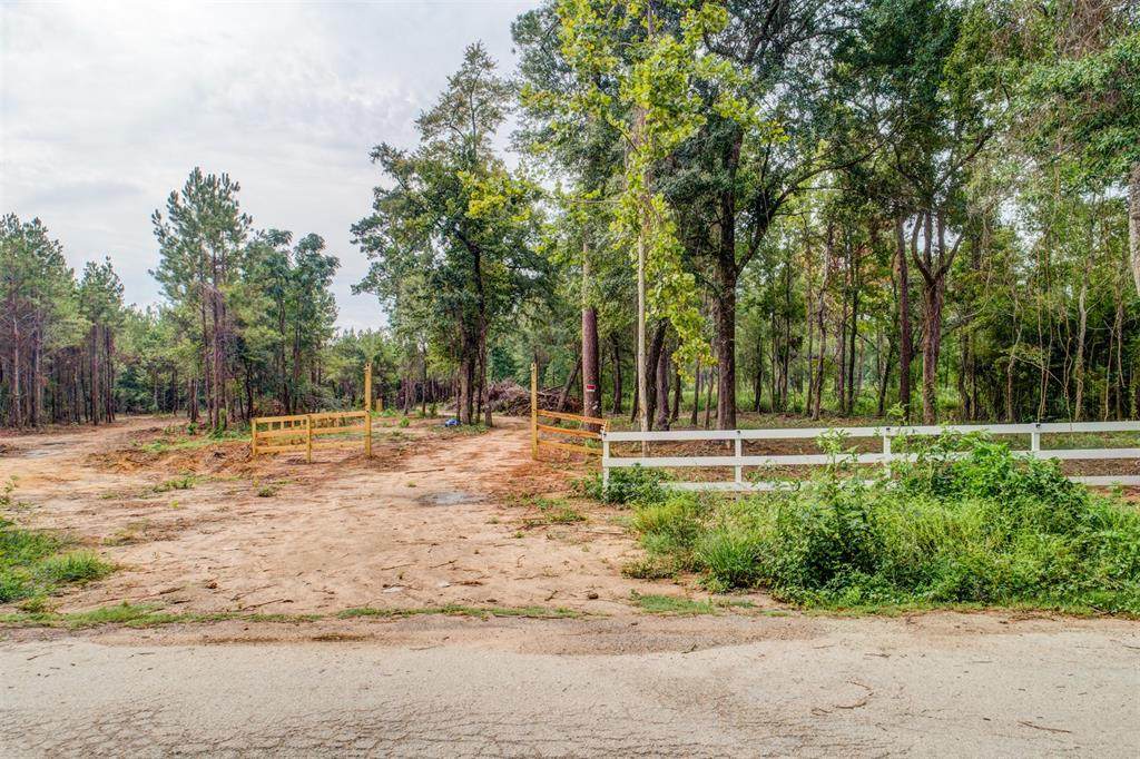 5733 Duff Rd - Photo 1