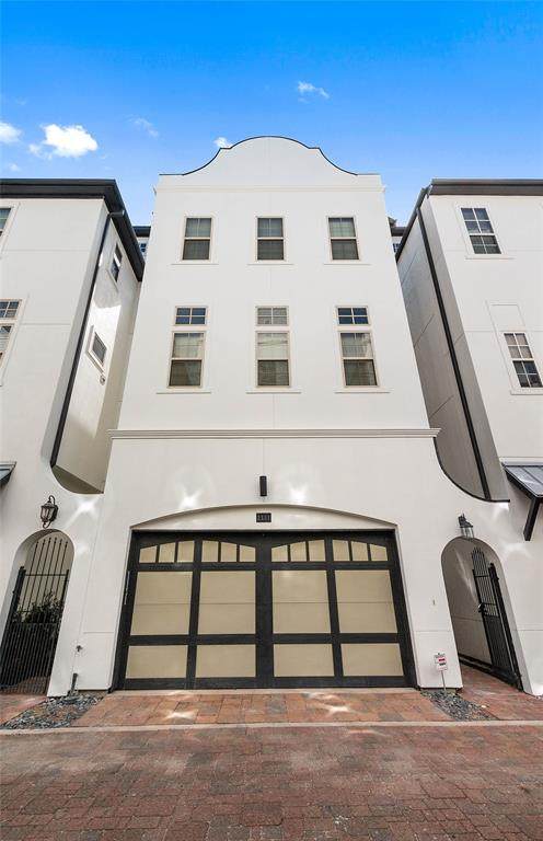 1131 21st Street - Photo 1