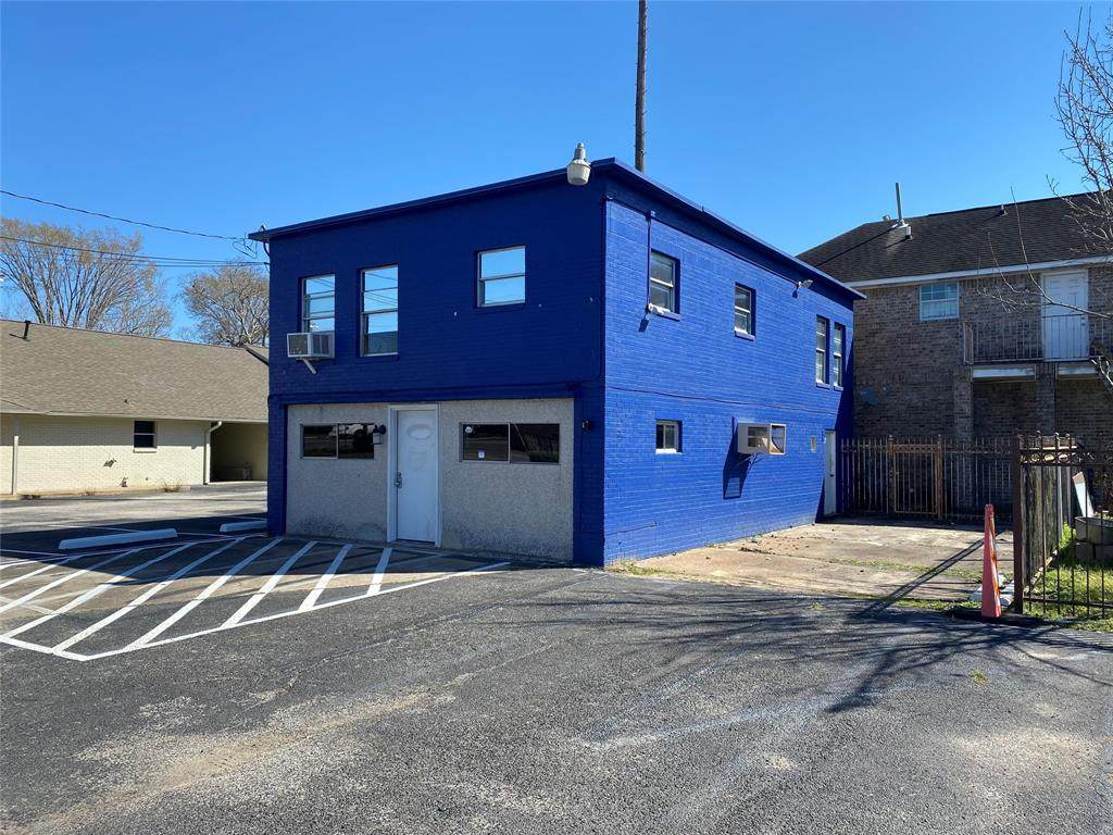 3427 Federal Road - Photo 1