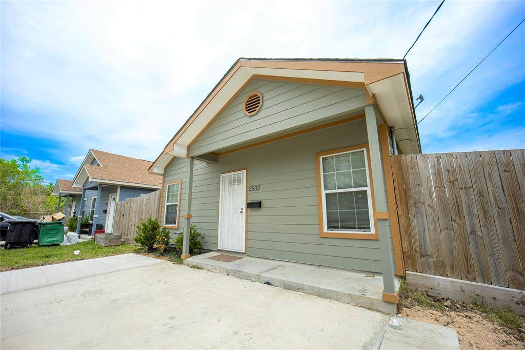 2933 Delafield Street - Photo 1