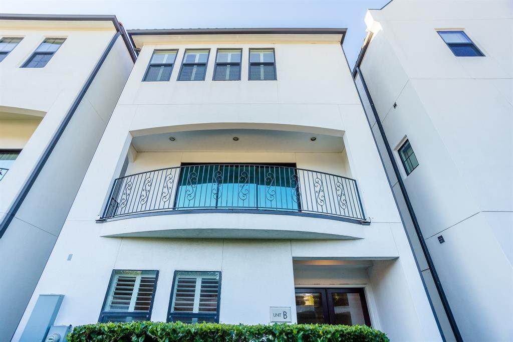 5531 Pine Street - Photo 1