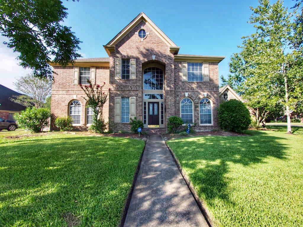607 Fernwood Drive Drive - Photo 1