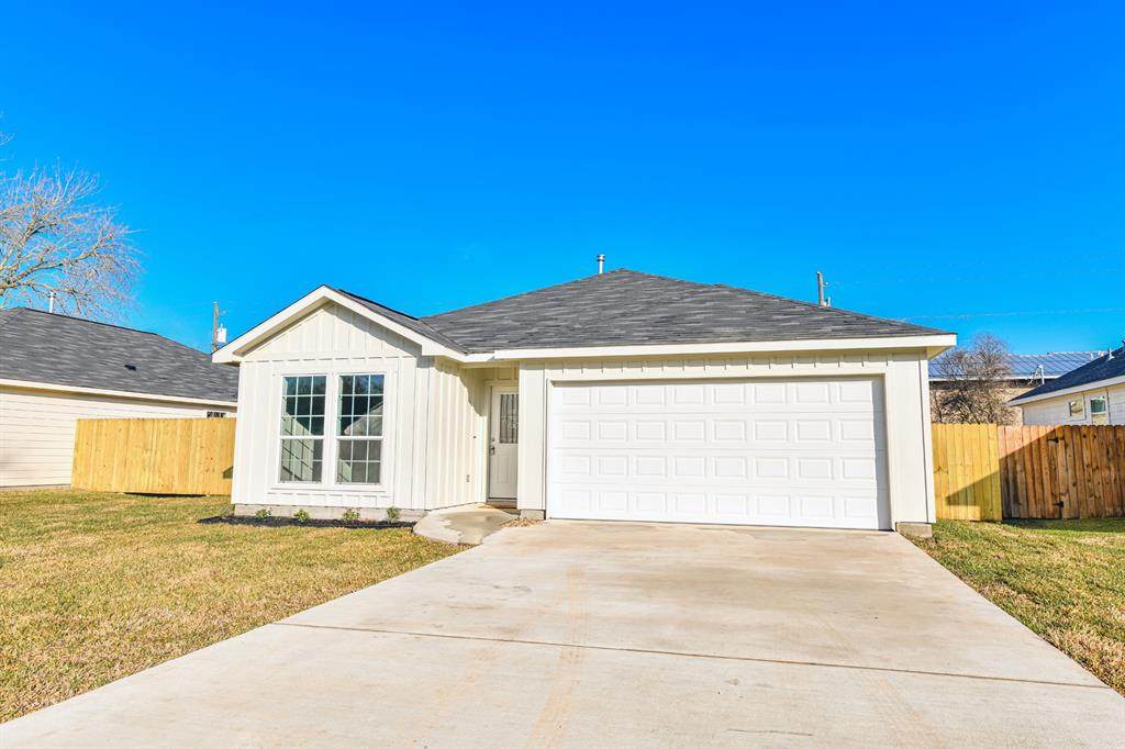 126 Jane Drive - Photo 1