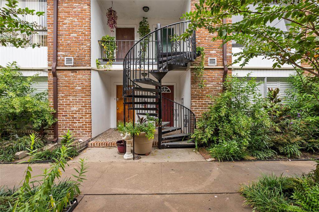 1726 Broadway Street - Photo 1