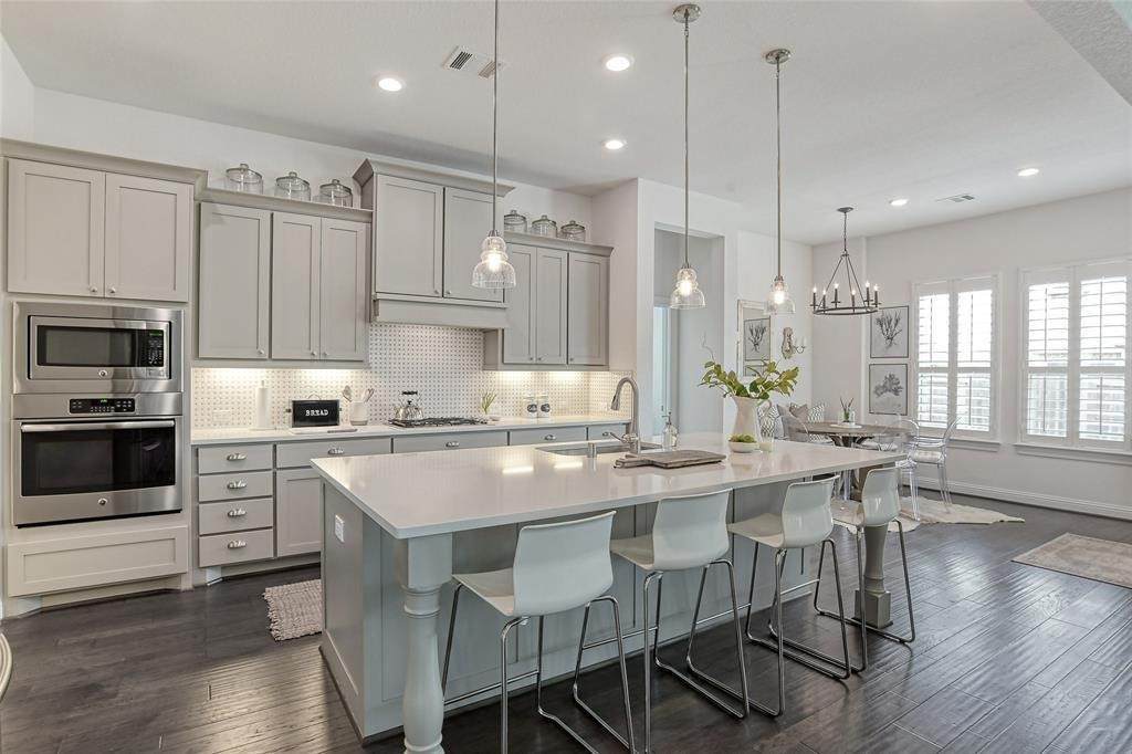 8910 Vineyard Valley Court - Photo 1