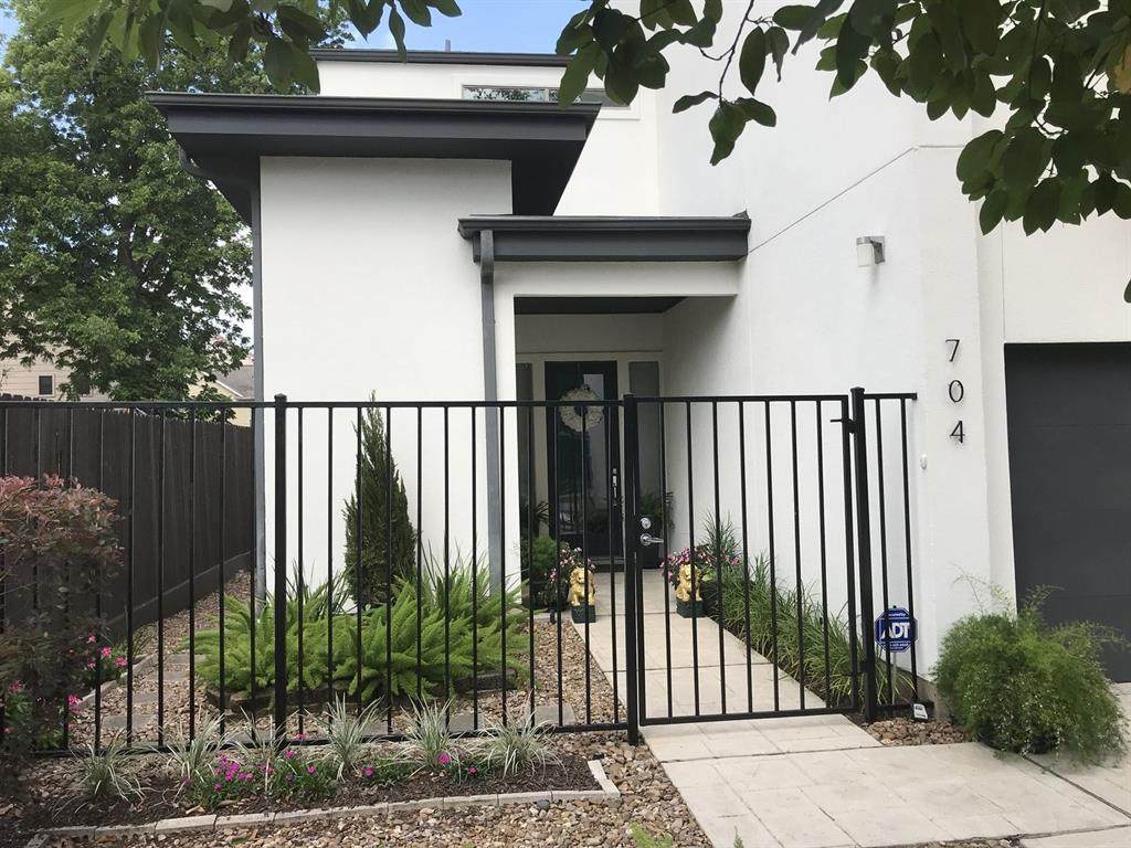 704 Olive Street - Photo 1