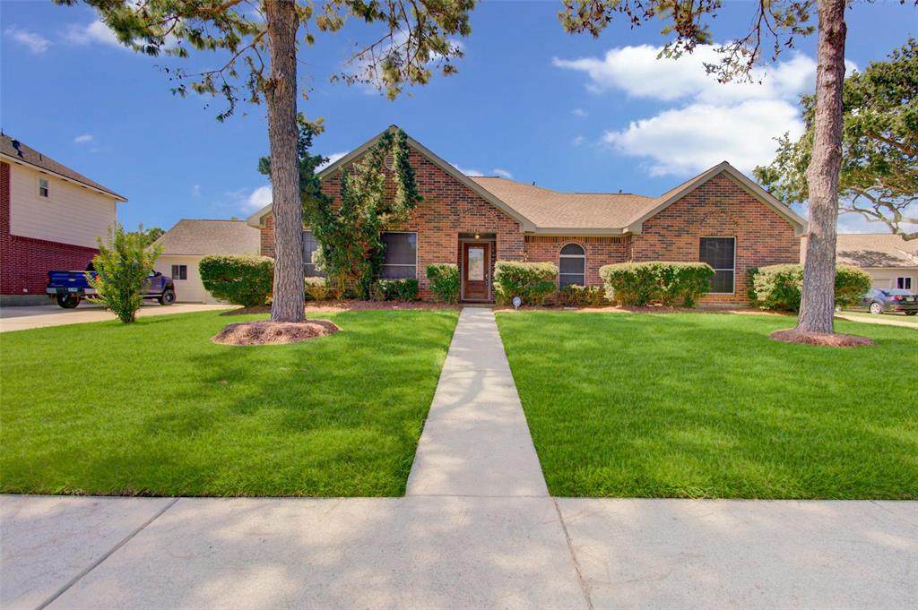 905 Ripplingbrook Drive - Photo 1