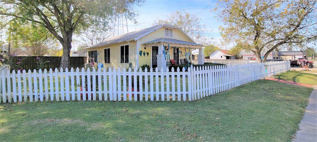322 North Main Street - Photo 1