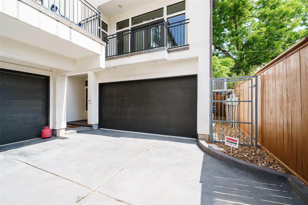2507 Shakespeare Street - Photo 1