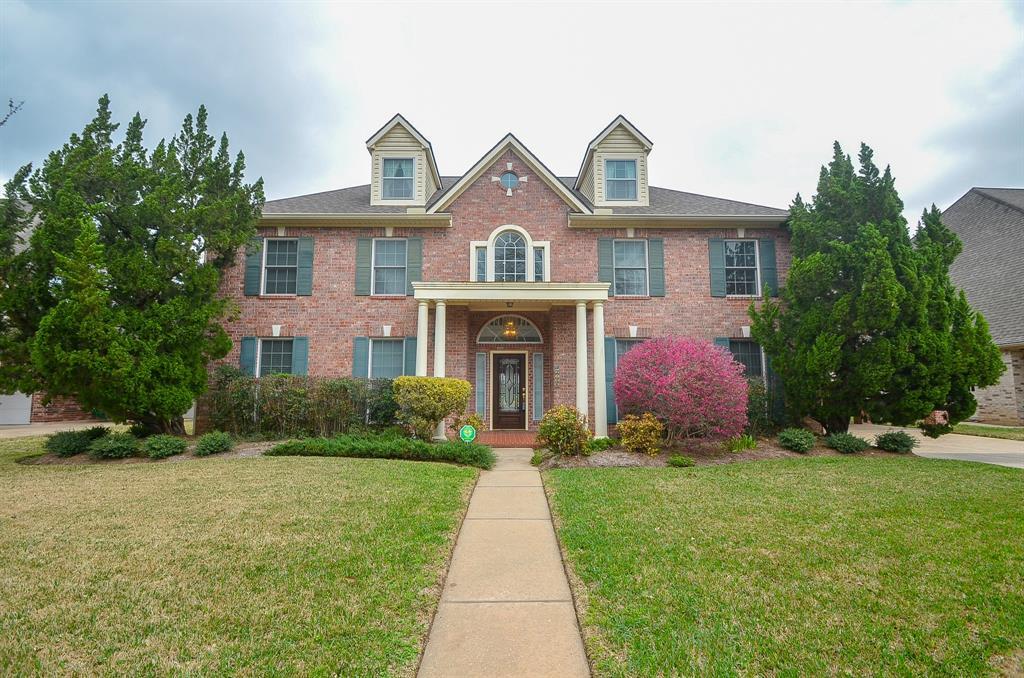 2106 Pecan Trail Drive - Photo 1