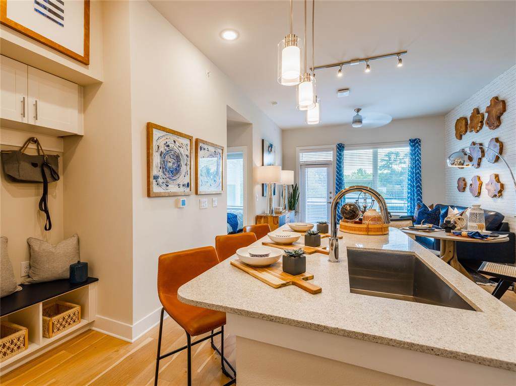 555 19 Street - Photo 1