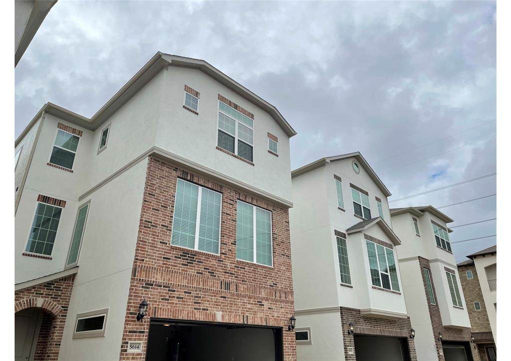 5614 Woodbrook Way - Photo 1
