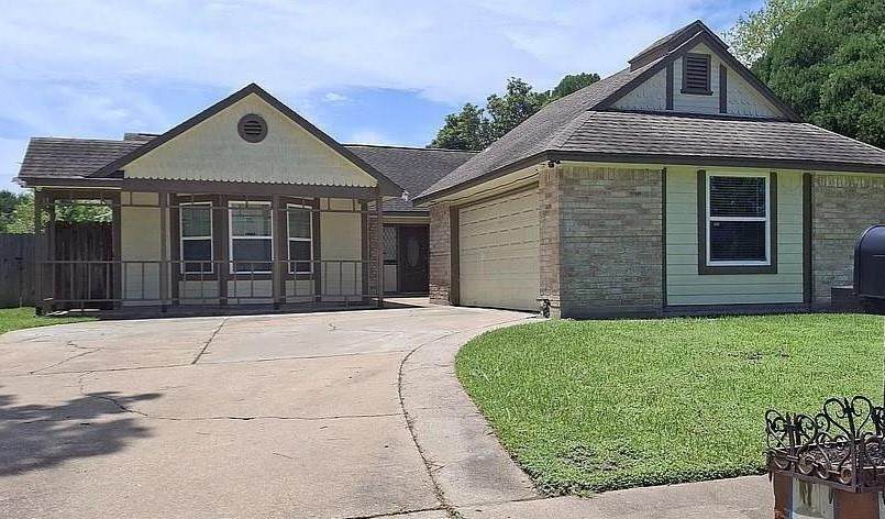 12007 Fairpoint Drive - Photo 1