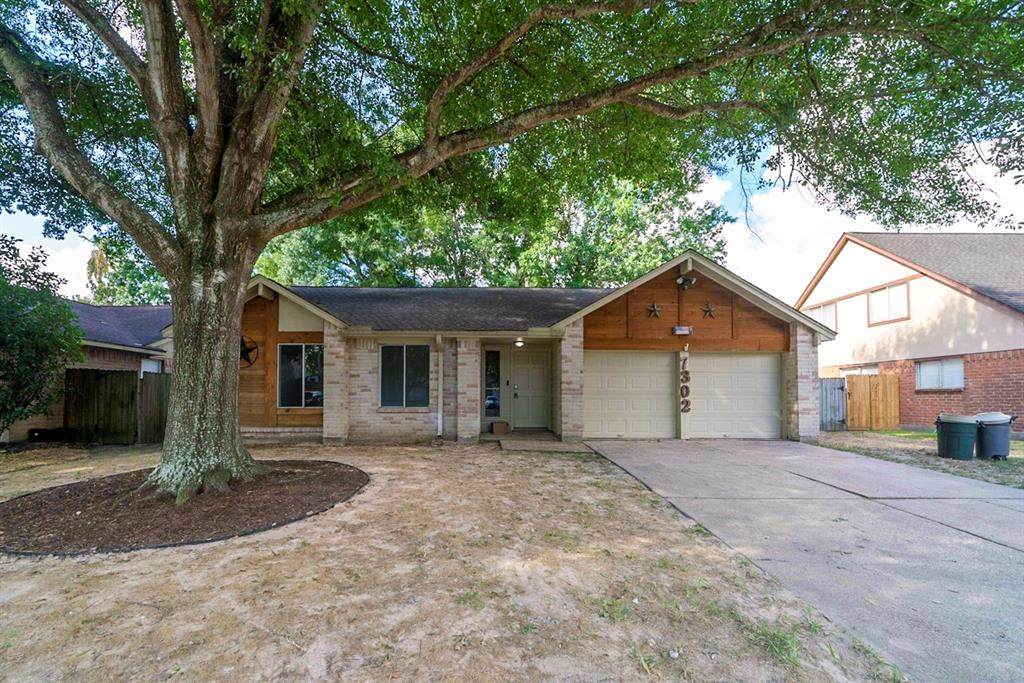 7302 Echo Pines Drive - Photo 1