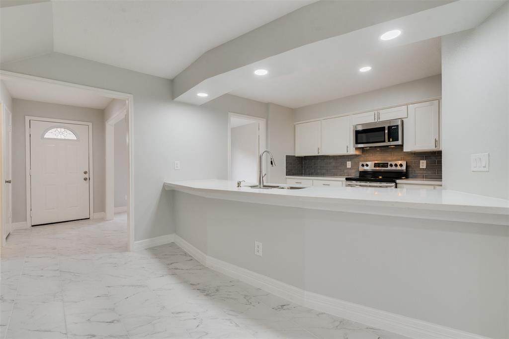 762 Thicket Lane - Photo 1